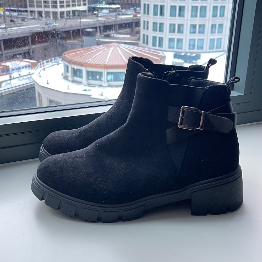 Black ankle boot
